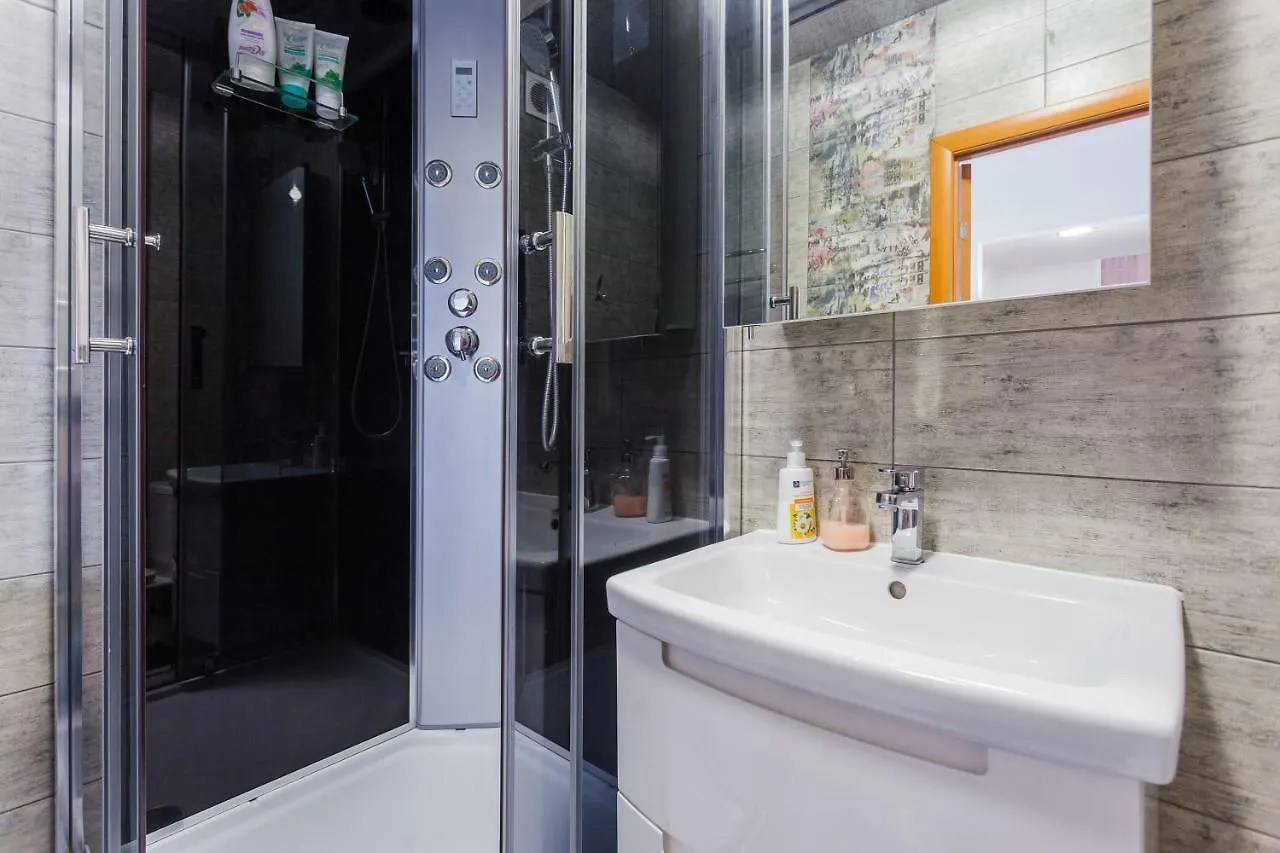 Family Apartments On Lomonosova 36A Kyiv